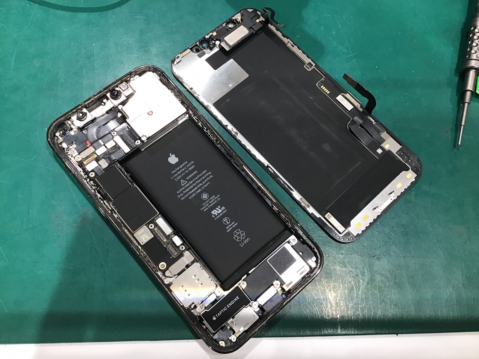 iPhone12Proの水没修理もスマホ修理工房丸井錦糸町店にお任せください！